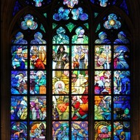 Okno v katedrále sv. Víta podle Muchova návrhu
