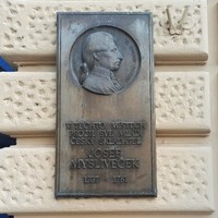 Josef Mysliveček memorial plaque on Novotného lávka